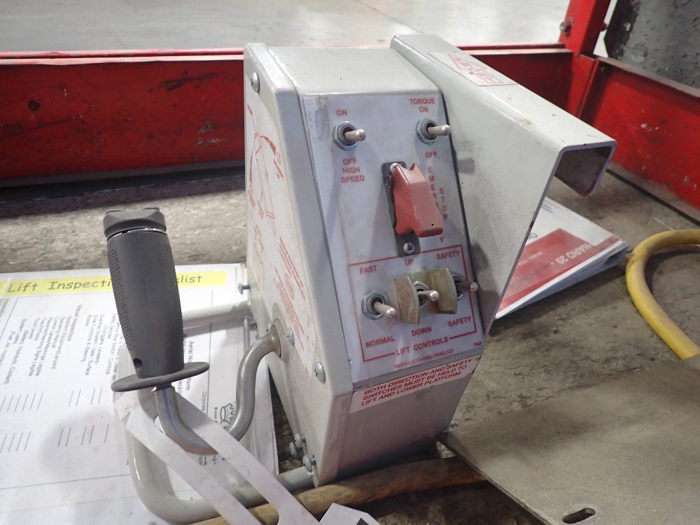 Mec 750#/19'7" Ht Electric Scissor Lift - 2034ht