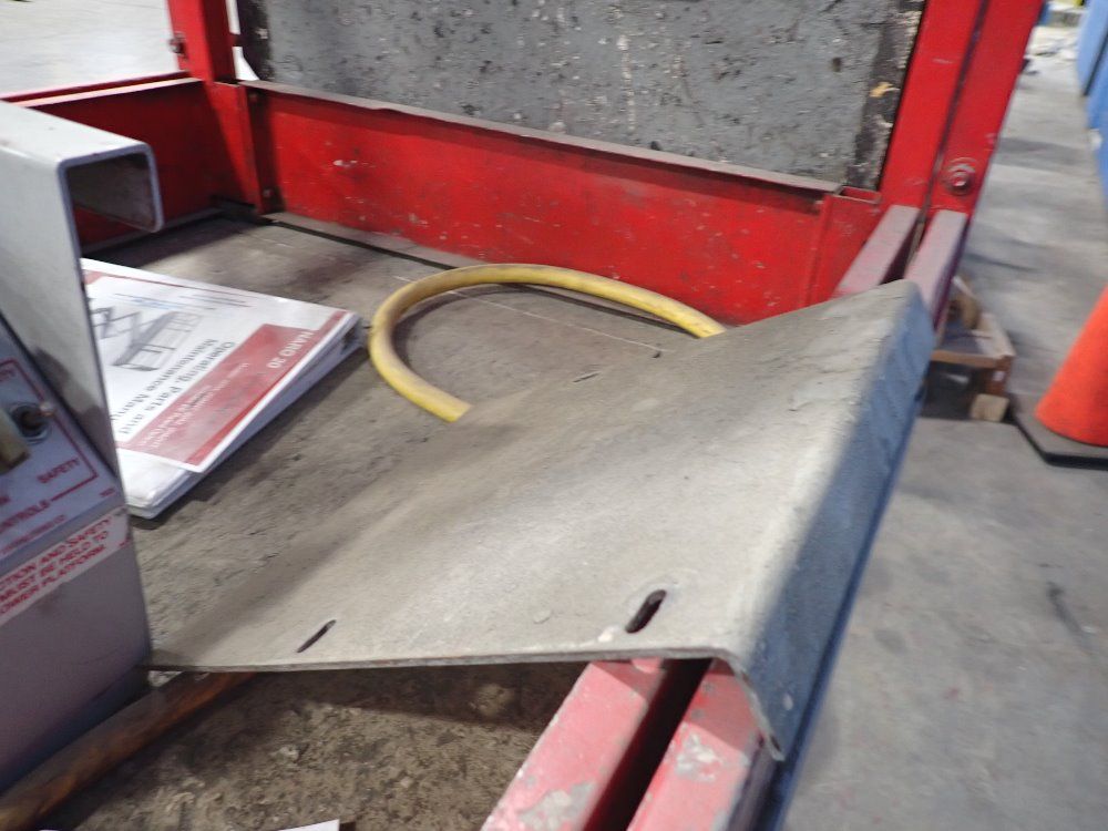 Mec 750#/19'7" Ht Electric Scissor Lift - 2034ht