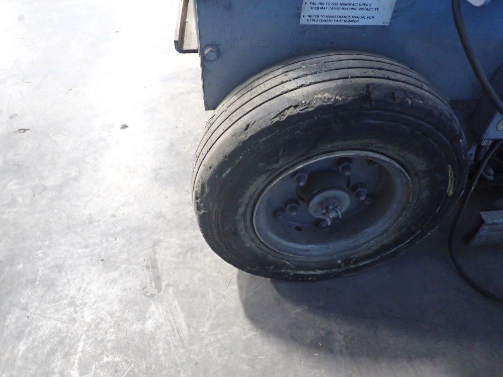 Mec 750#/19'7" Ht Electric Scissor Lift - 2034ht