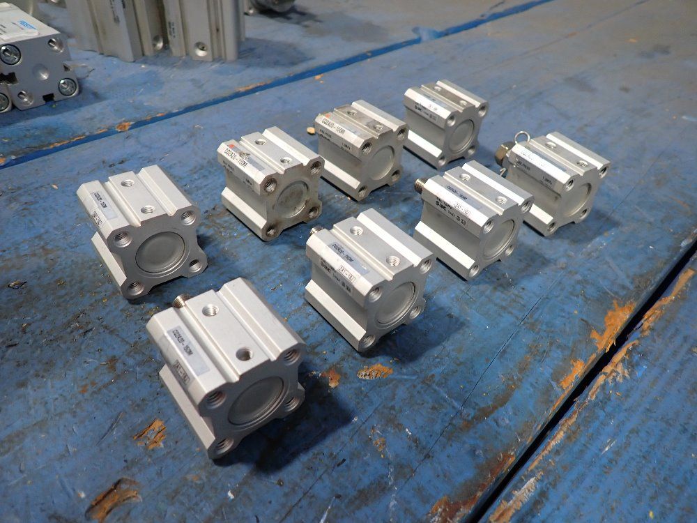 Smc Pneumatic Actuators - Cq2a20-15dm