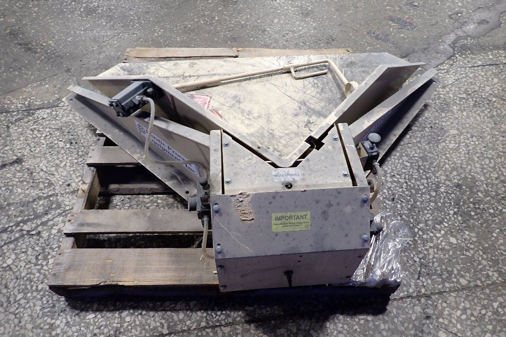 Plastic Process Equipment Gaylord Tipper - Bt-1600vb