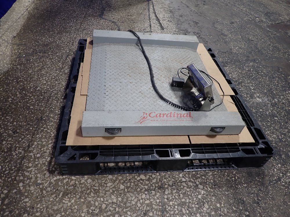 Cardinal 1000 X 0.5 Lbs Floor Scale - 204