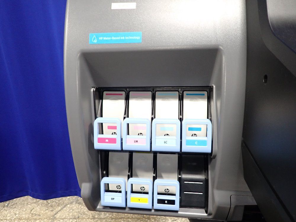 Hewlett Packard 54" Rollers Latex Printer - 500 Series