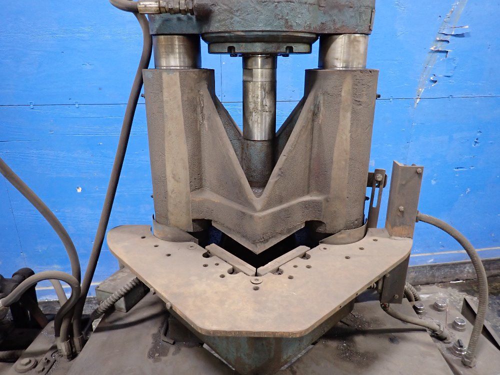 W.a. Whitney 37 Tons Press - 611020