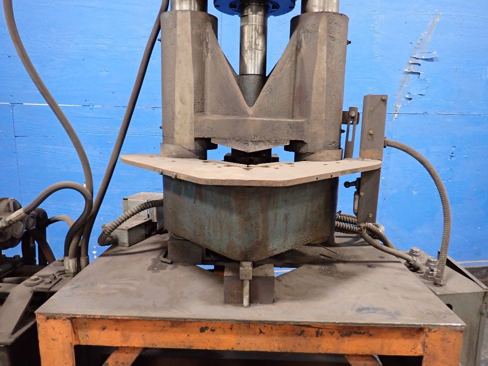 W.a. Whitney 37 Tons Press - 611020