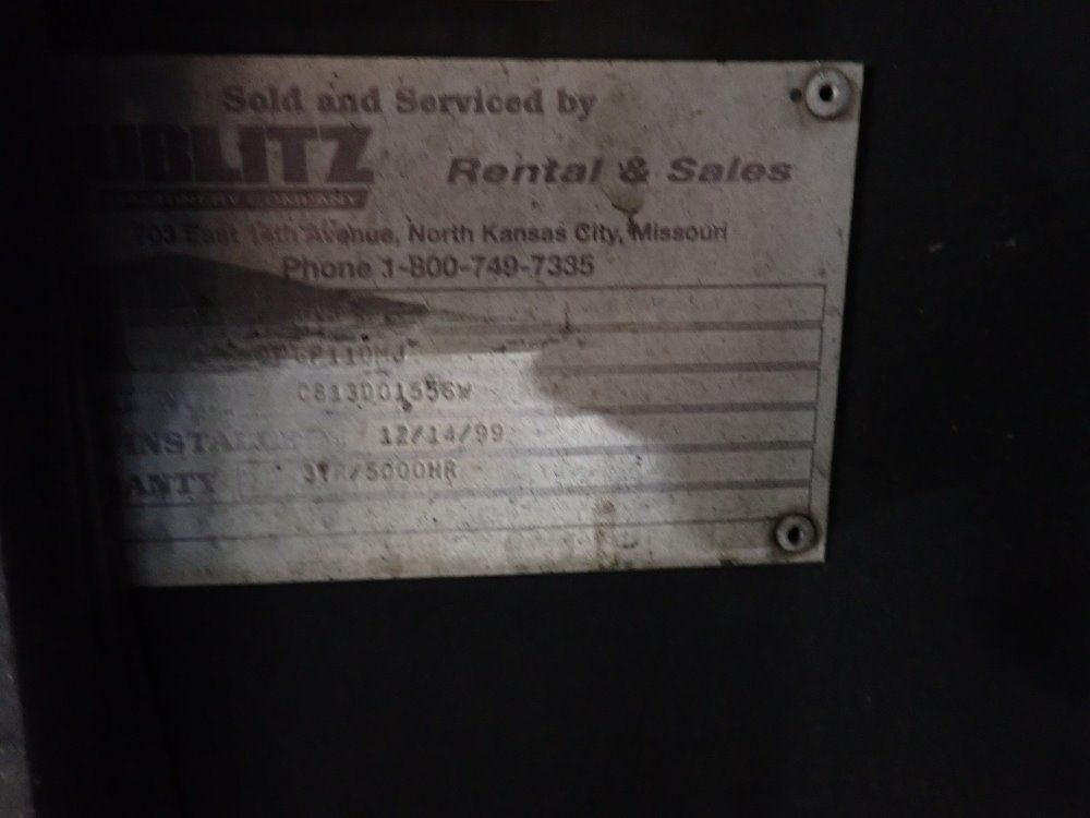 Yale 11,000# Gas Forklift - Gp110mincbk099