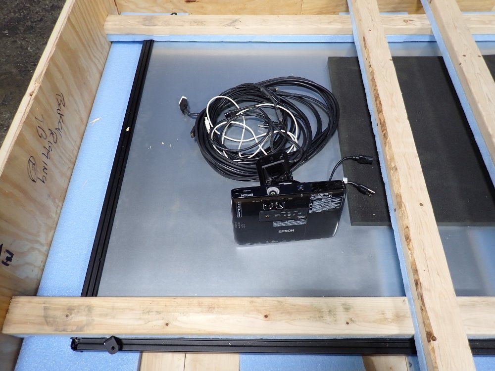 Hitachi Solutions Four Point Touch Interactive Whiteboard - Ah00332