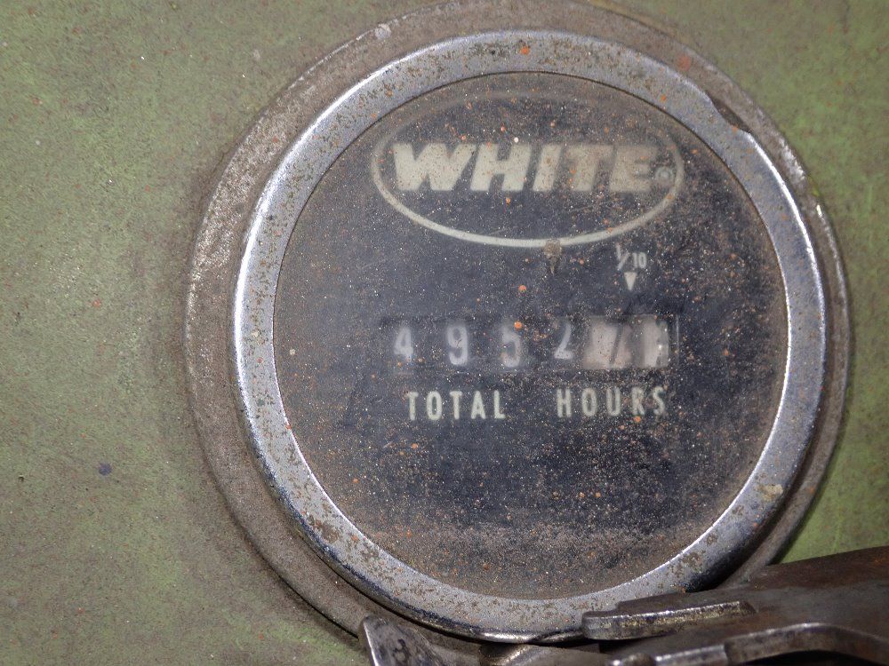 White 6000 Lbs Propane Forklift - M460