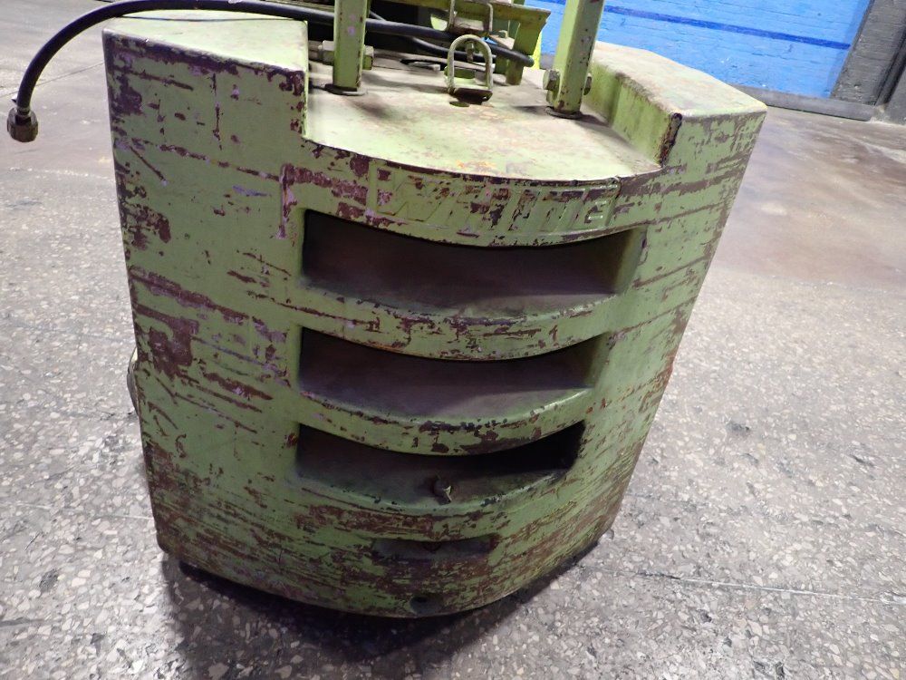 White 6000 Lbs Propane Forklift - M460