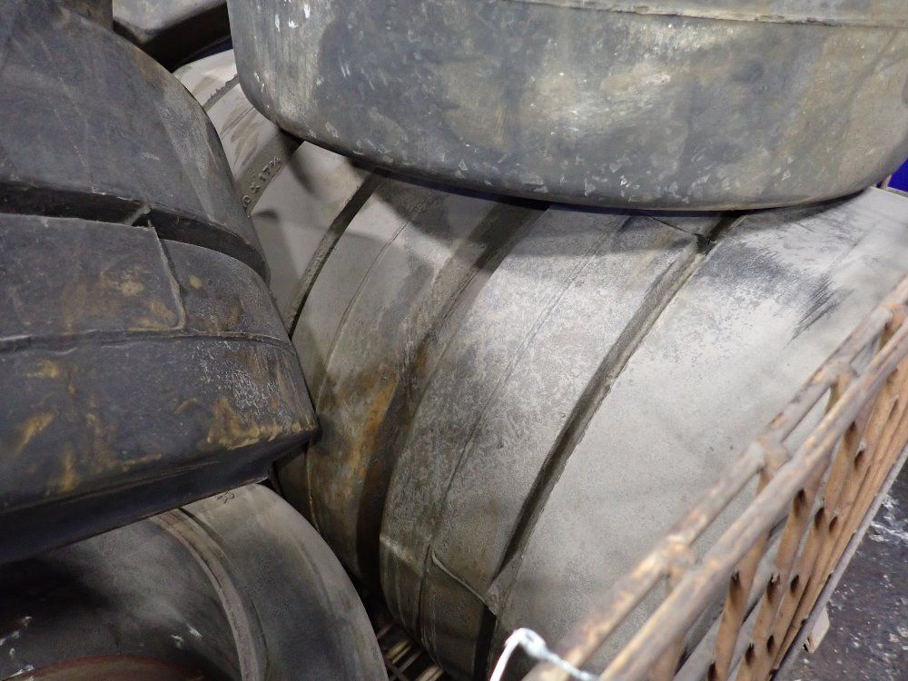 Monarch 16" X 5" X 10 1/2"/22" X 10" X 17 3/4" Forklift Tires