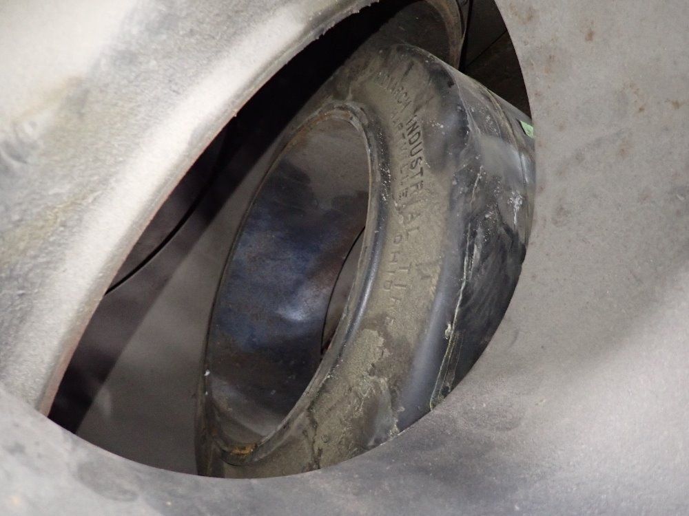 Monarch 16" X 5" X 10 1/2"/22" X 10" X 17 3/4" Forklift Tires