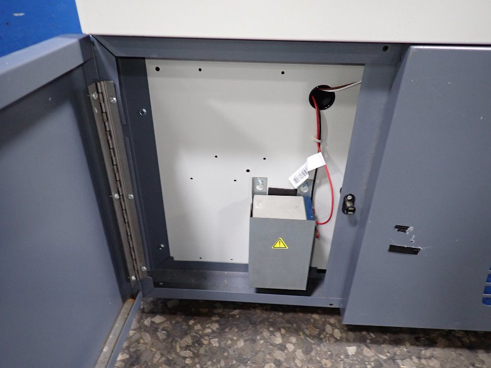 Thermo Scientific 4 Shelves/34" X 27" X 51" Id Freezer - Uxf60086a63