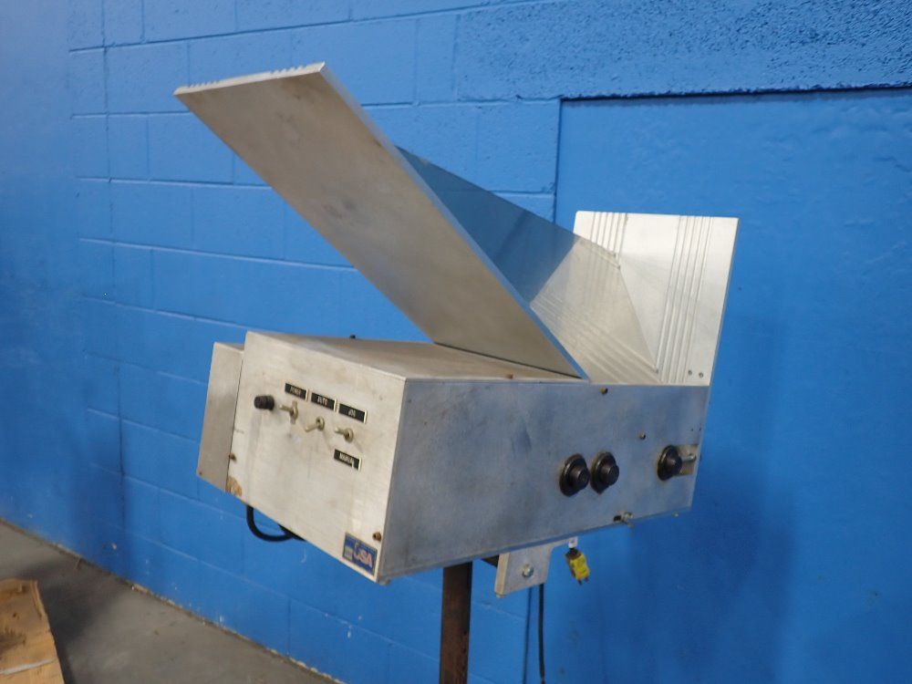 George Gordon Straw Placing Machine