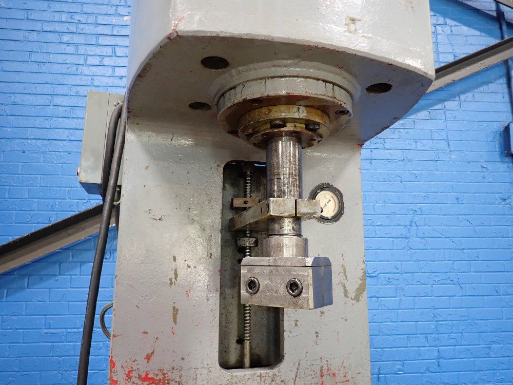 Denison 8 Ton S087lc261a72d267c221a235c237a59 Hydraulic Press - S087lc261a72d267c221a235c237a59