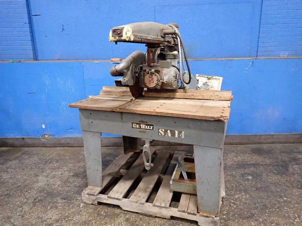 Dewalt 40" Radial Arm Saw - Ge 69