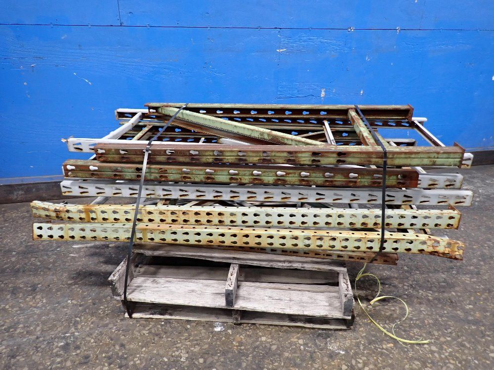 24" X 72" / 28" X 60" Pallet Racking Uprights - Teardrop