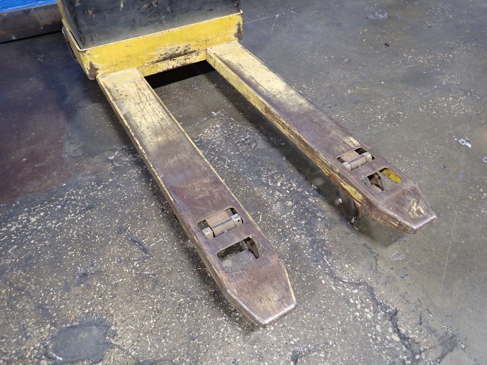 Yale Electric Pallet Jack