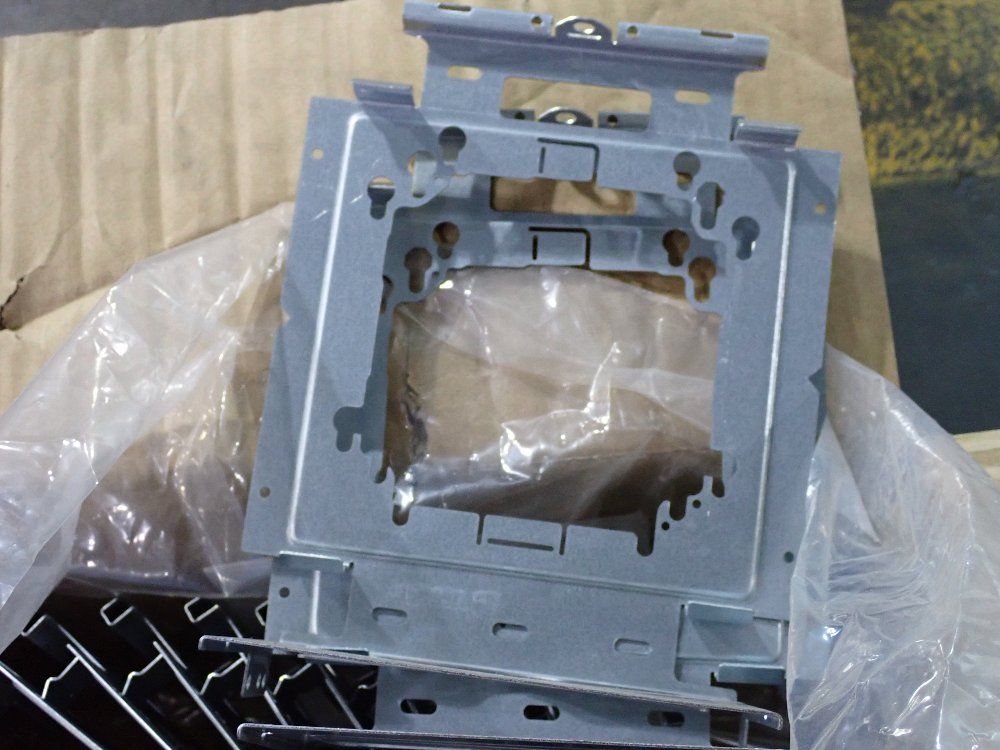 Nvent Caddy Hd Center Plates - Tb4pku