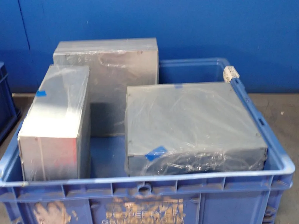 Nvent Screw Cover Pull Box