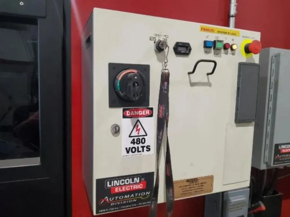 Fanuc / Lincoln Electric Robot Weld Cell W/ Positioner - Arc Mate 120ib/10l