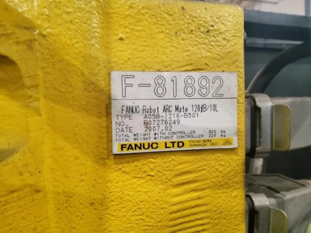 Fanuc / Lincoln Electric Robot Weld Cell W/ Positioner - Arc Mate 120ib/10l