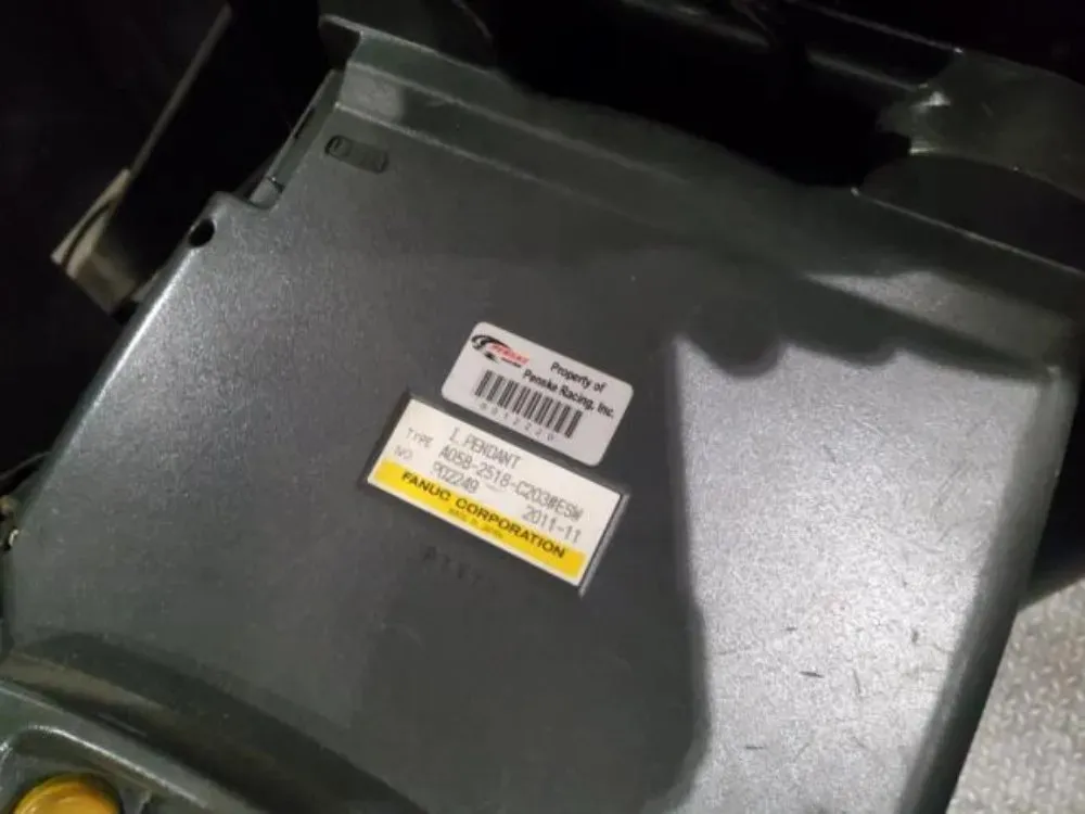 Fanuc / Lincoln Electric Robot Weld Cell W/ Positioner - Arc Mate 120ib/10l