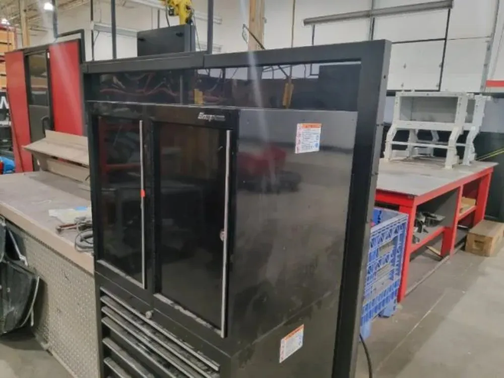 Fanuc / Lincoln Electric Robot Weld Cell W/ Positioner - Arc Mate 120ib/10l