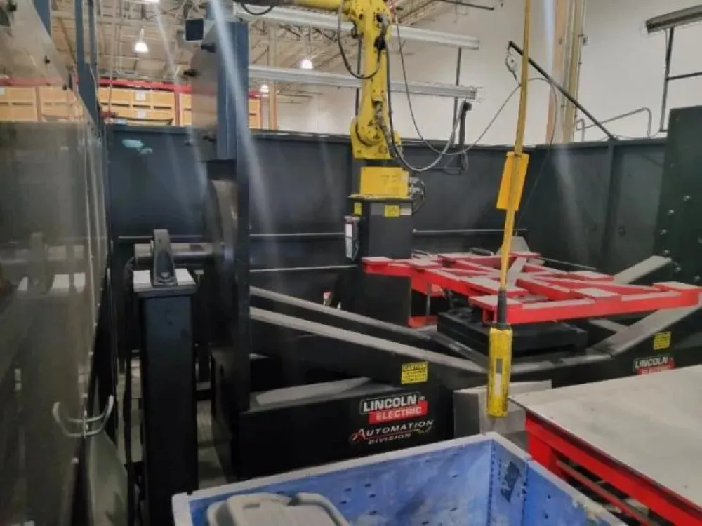 Fanuc / Lincoln Electric Robot Weld Cell W/ Positioner - Arc Mate 120ib/10l