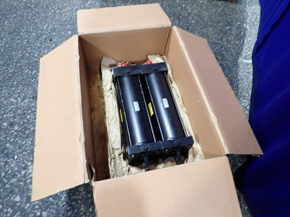 Parker Pneumatic Cylinder - 06.00 Csb2anr38ac 16.000