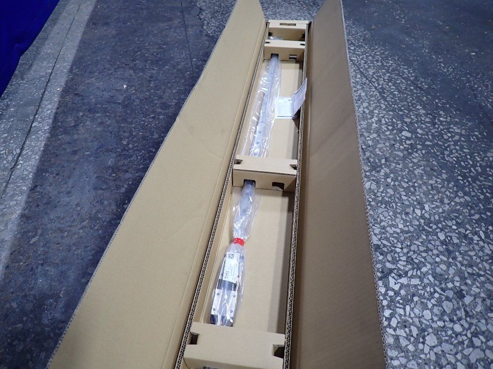 Thk Linear Rail - Sr2sw2uum+1650lym