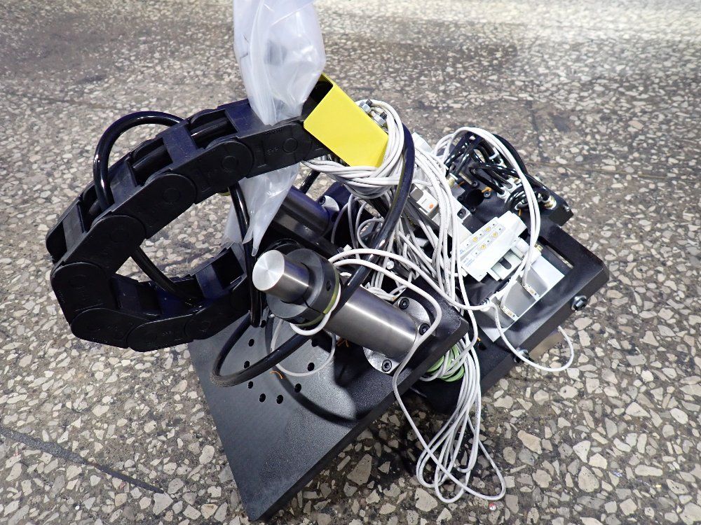 Fanuc Robot End Of Arm Tooling Comlete Assembly