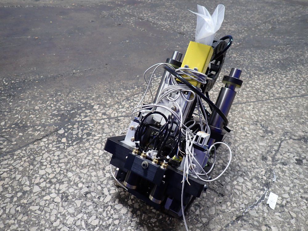 Fanuc Robot End Of Arm Tooling Comlete Assembly