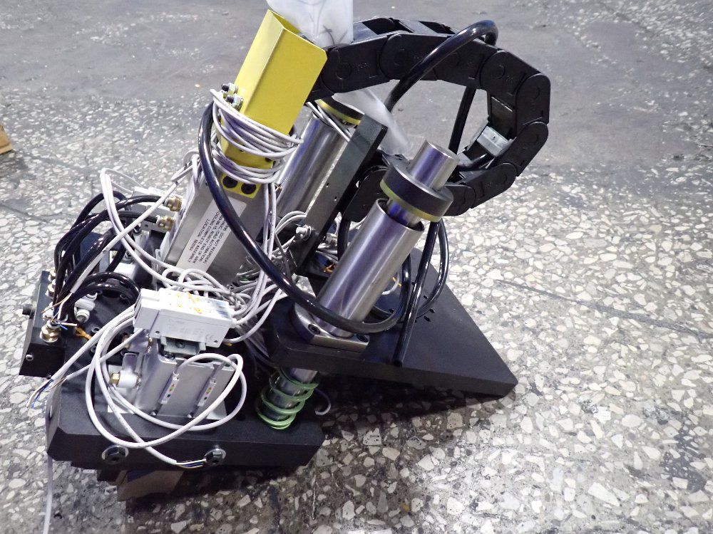 Fanuc Robot End Of Arm Tooling Comlete Assembly