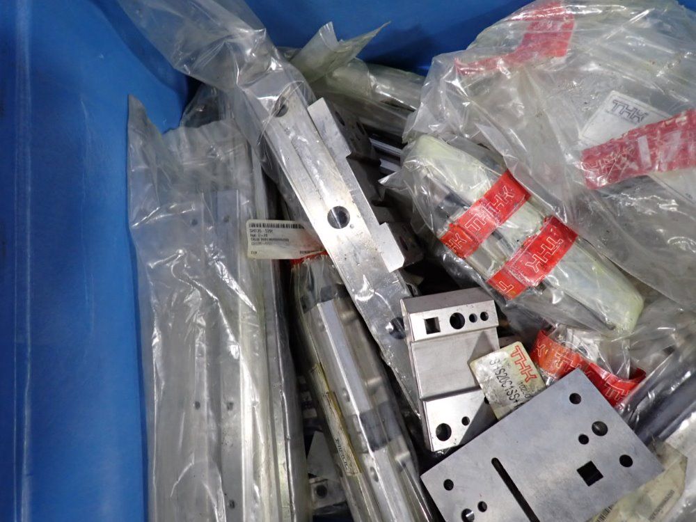 Linear Guides / Hardware