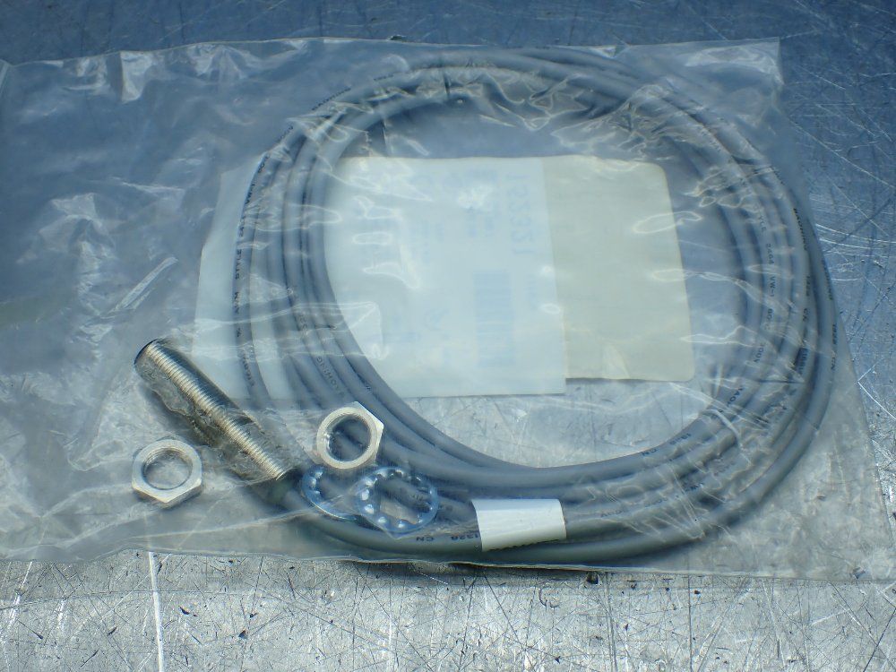 Balluff Inductive Proximity Switch - Bes M12mi-psc40b-bv03