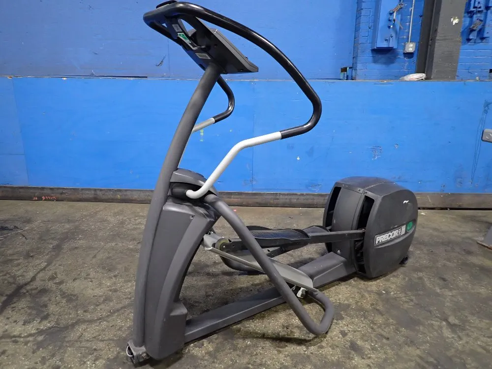 Precor Elliptical Machine - Efx524