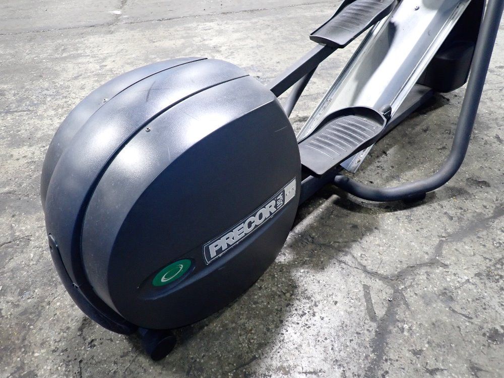 Precor Elliptical Machine - Efx524