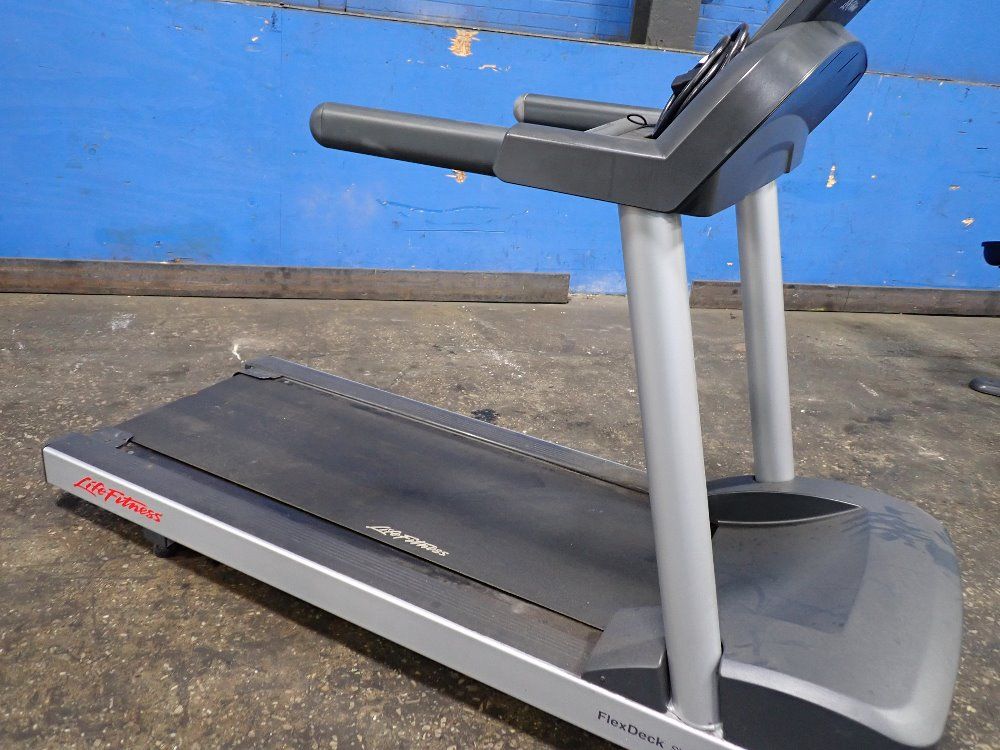 Life Fitness Treadmill