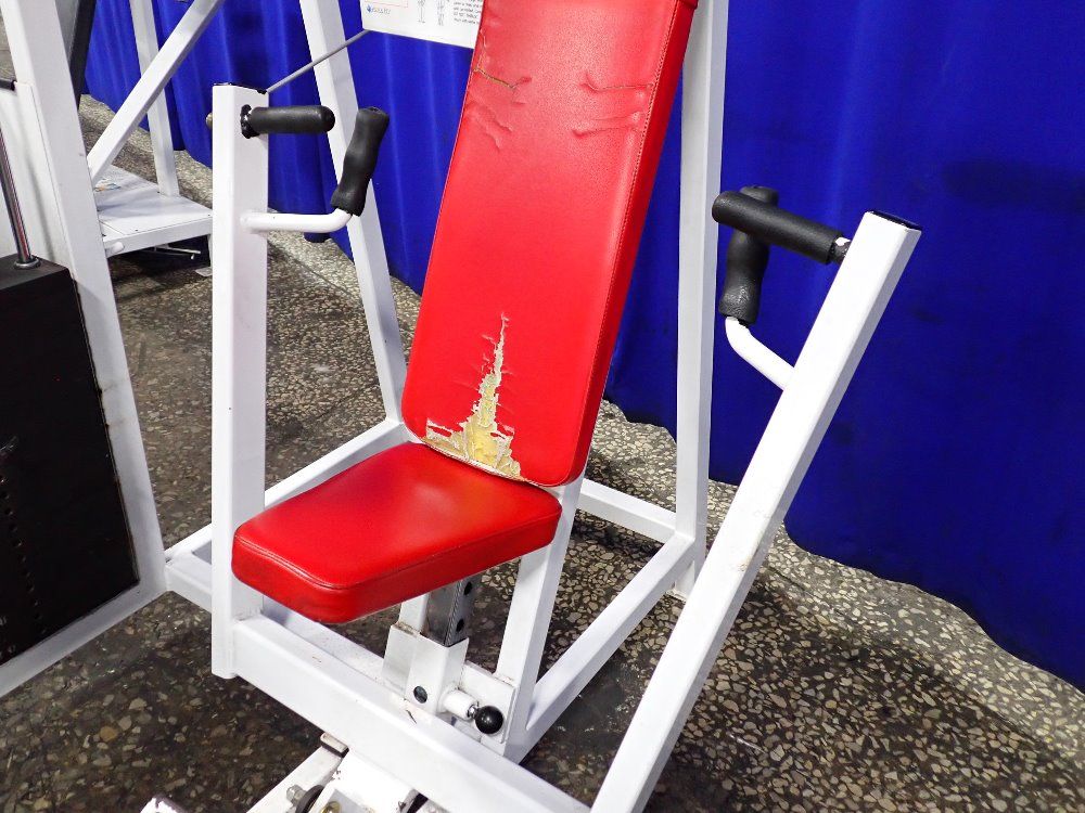 Cybex Chest Press Exercise Machine - 4015