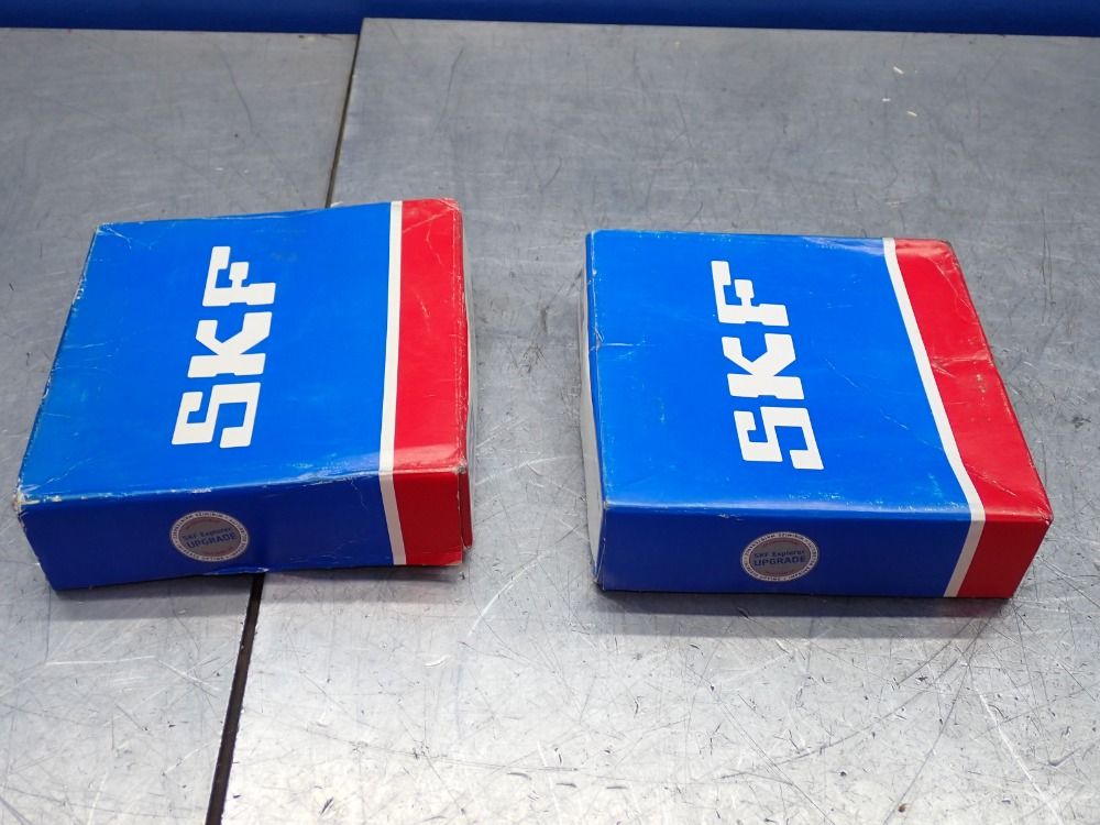 Skf Explorer 47,700 Lbs Spherical Roller Bearing, Alloy Steel, 2 Pcs - 22215 Ek/c3