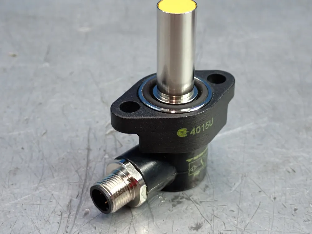 Turck Sensor, Proximity Switch - Bi2-crs317-ap4x2-h1141/s34