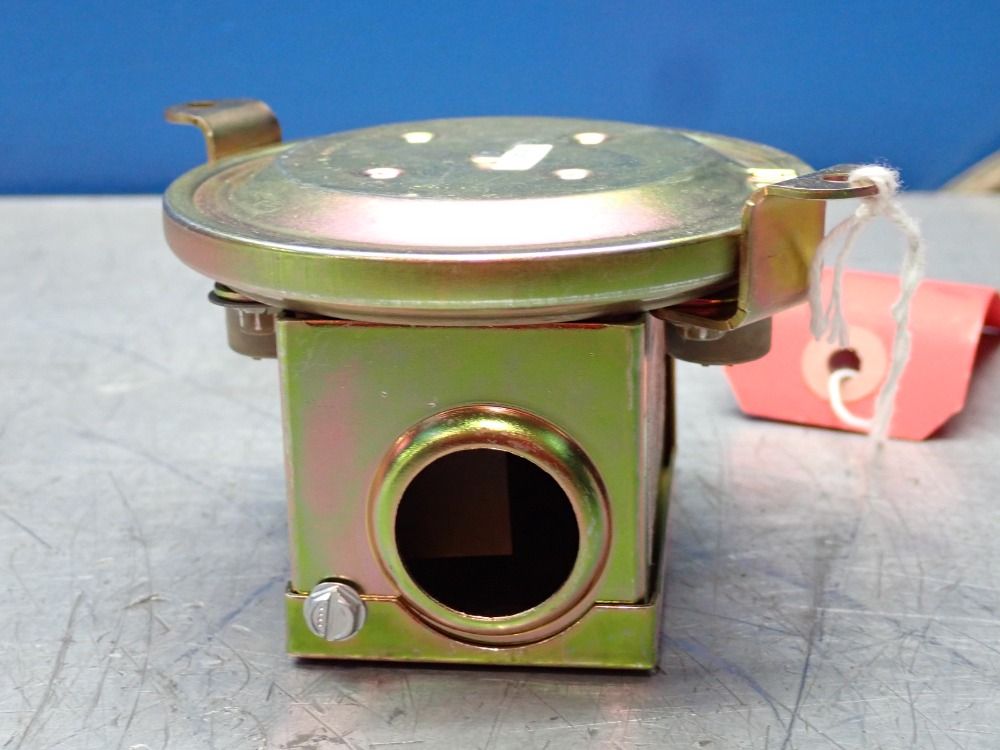 Dwyer Instruments Pressure Switch, Series 1900 2 Pcs - 1910-1 Preset