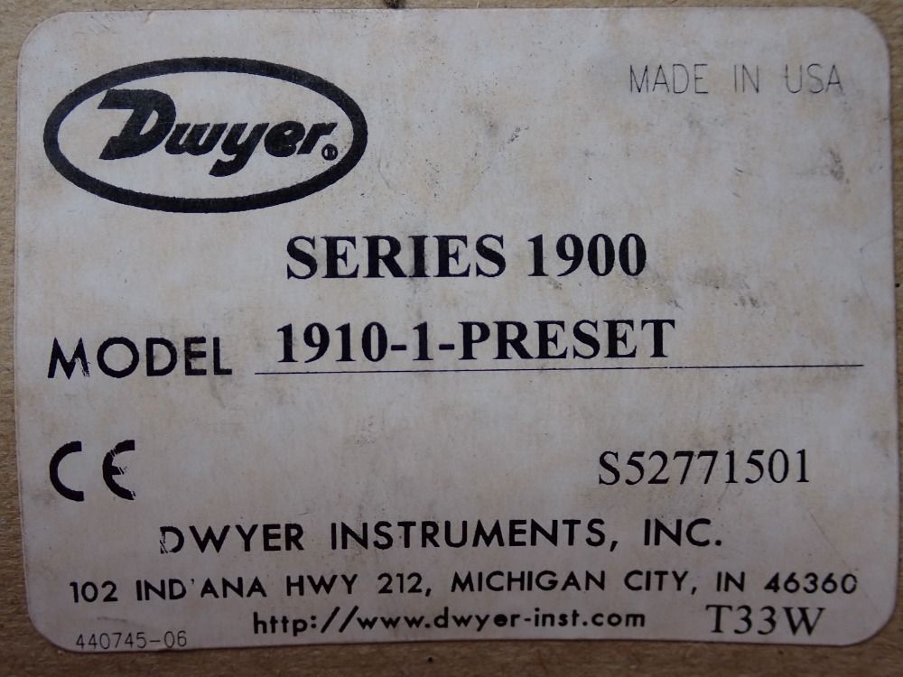 Dwyer Instruments Pressure Switch, Series 1900 2 Pcs - 1910-1 Preset