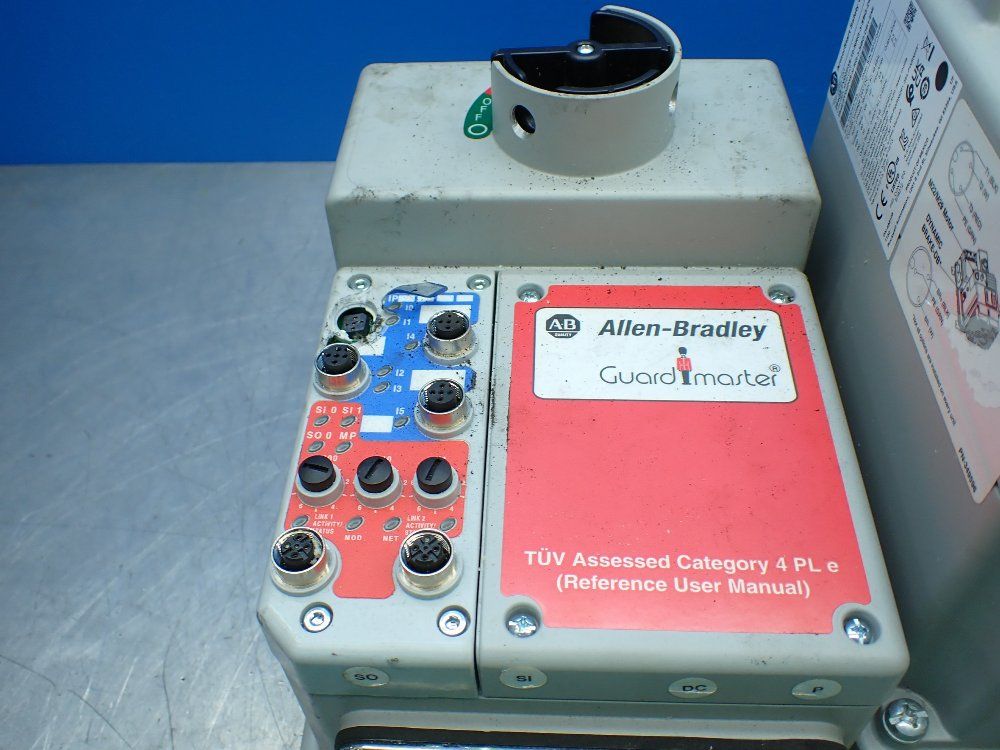 Allen-bradley Armorstart Safety Control Module W/280gs-fn-10-rg-22 - 284gs-fvd2p3s-10-rrg-3-sbg-db1-emi-22