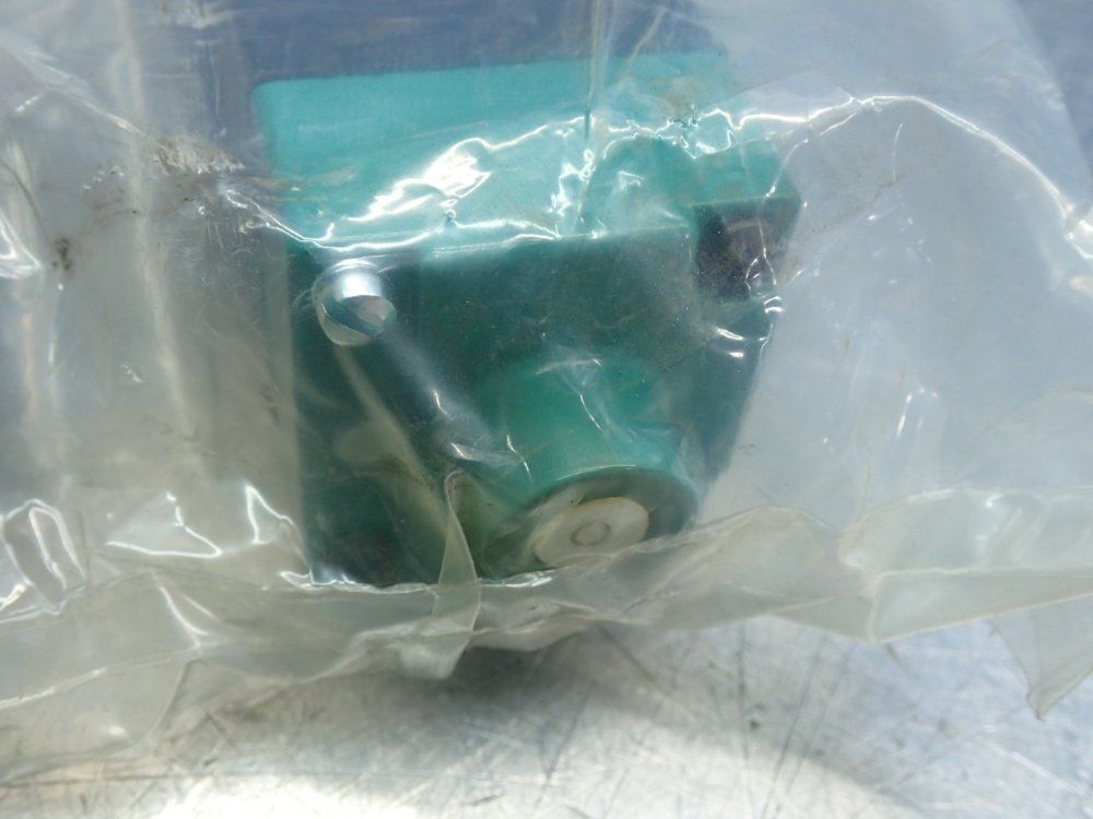 Numatics 14-150psi Solenoid Air Control Valve - 152ss400k000030