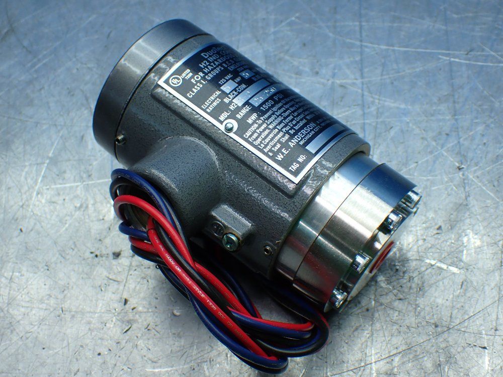 Dwyer Instruments 25-250psi Dual Action Explosion Proof Pressure Switch - H2-s-2