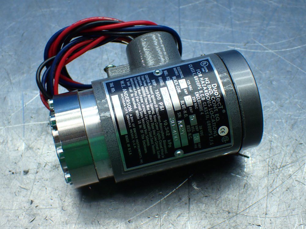 Dwyer Instruments 25-250psi Dual Action Explosion Proof Pressure Switch - H2-s-2