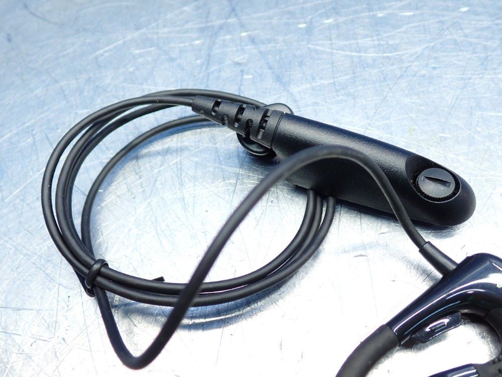 Motorola Ultra-lite Headset With Speaker - Aarmn4017a