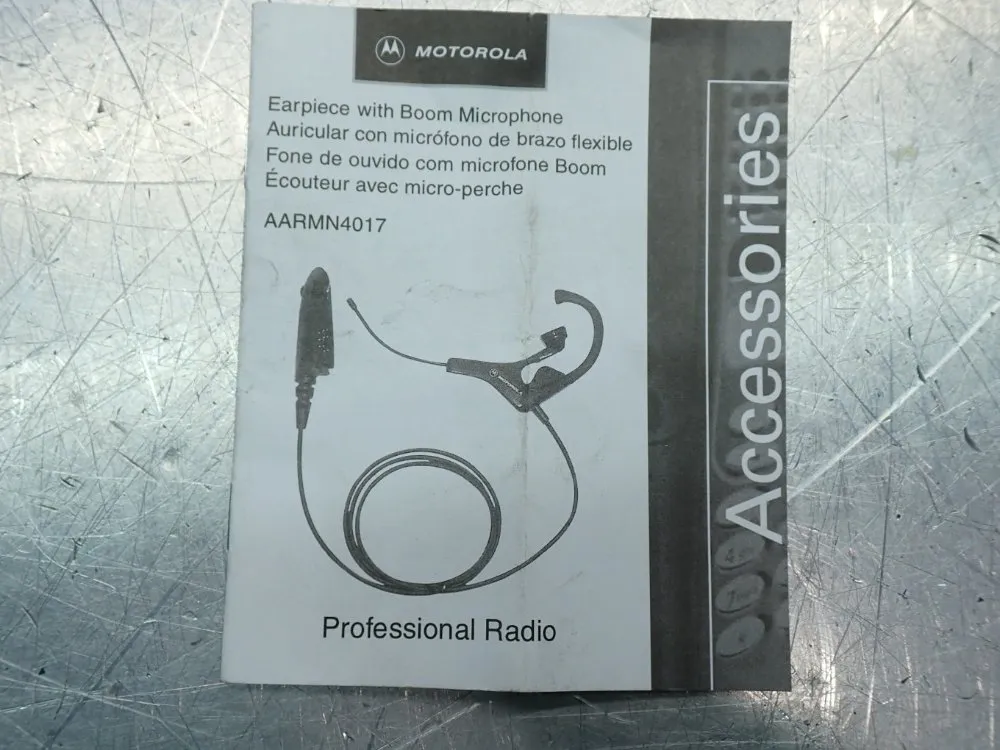 Motorola Ultra-lite Headset With Speaker - Aarmn4017a