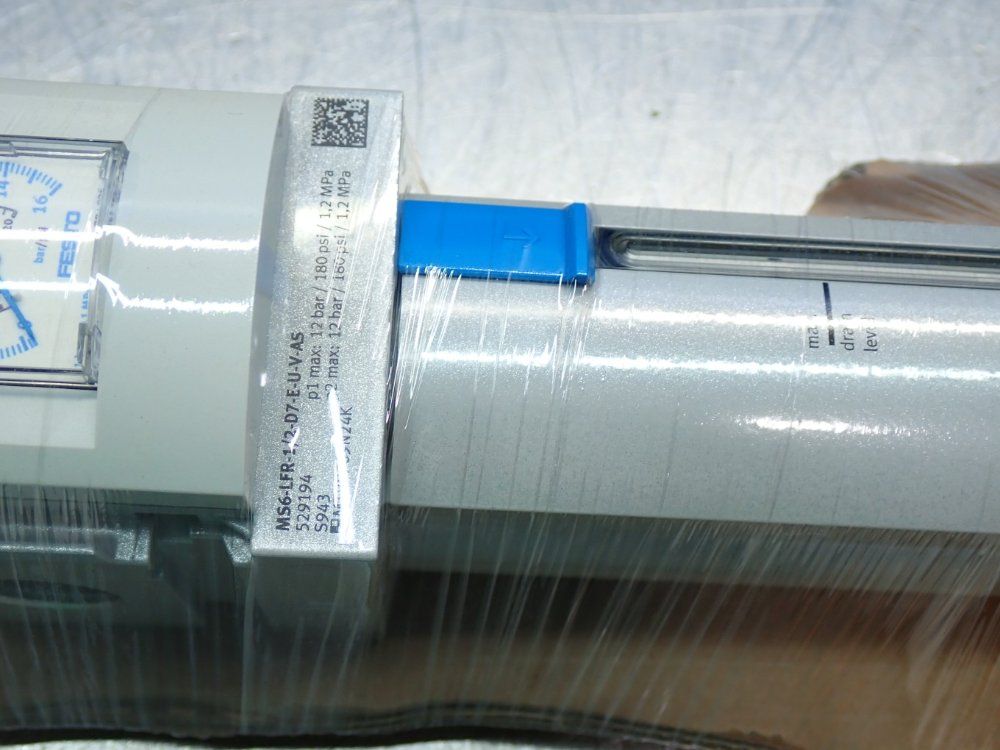 Festo Maximum Output Pressure: 12bar, 40 Micron Filter Filter Regulator - 529194